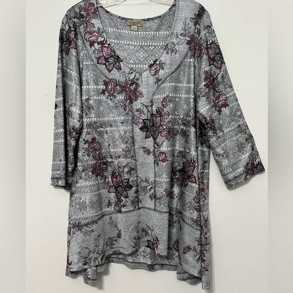 ONE WORLD Gray and Purple Floral Tunic
